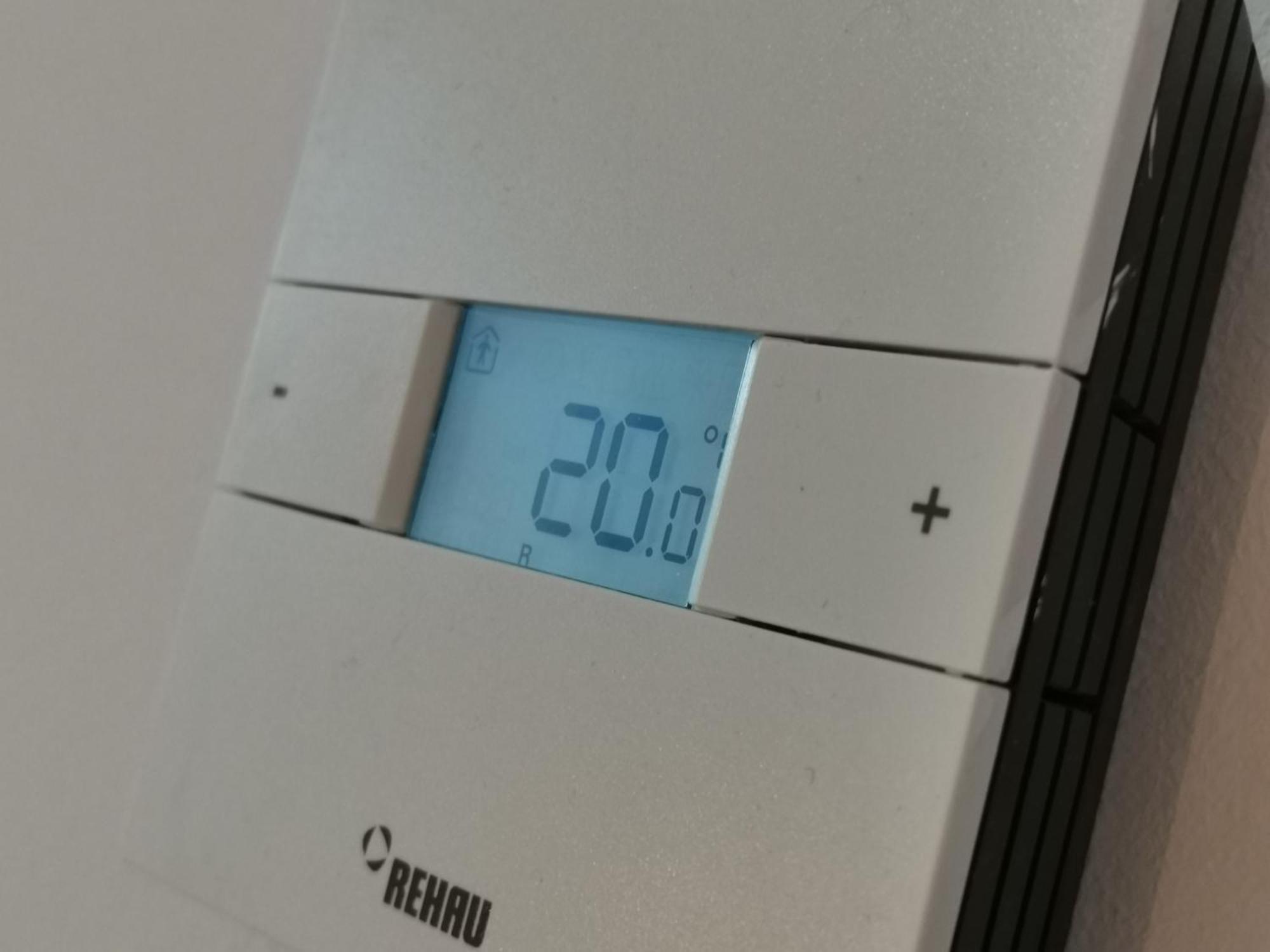 City Center Accommodation - 108 レシツァ エクステリア 写真
