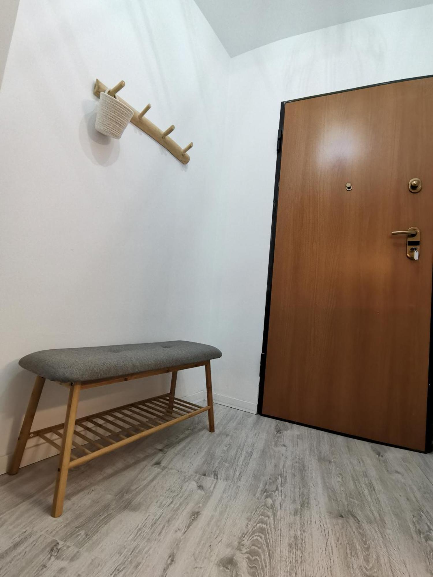 City Center Accommodation - 108 レシツァ エクステリア 写真
