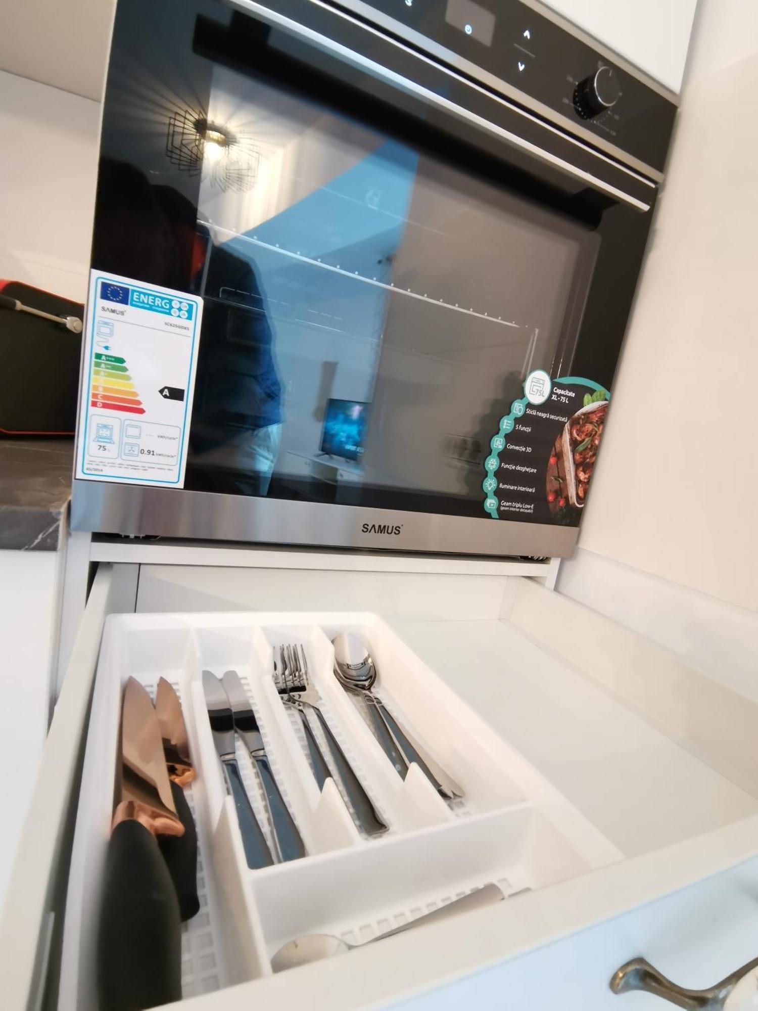 City Center Accommodation - 108 レシツァ エクステリア 写真