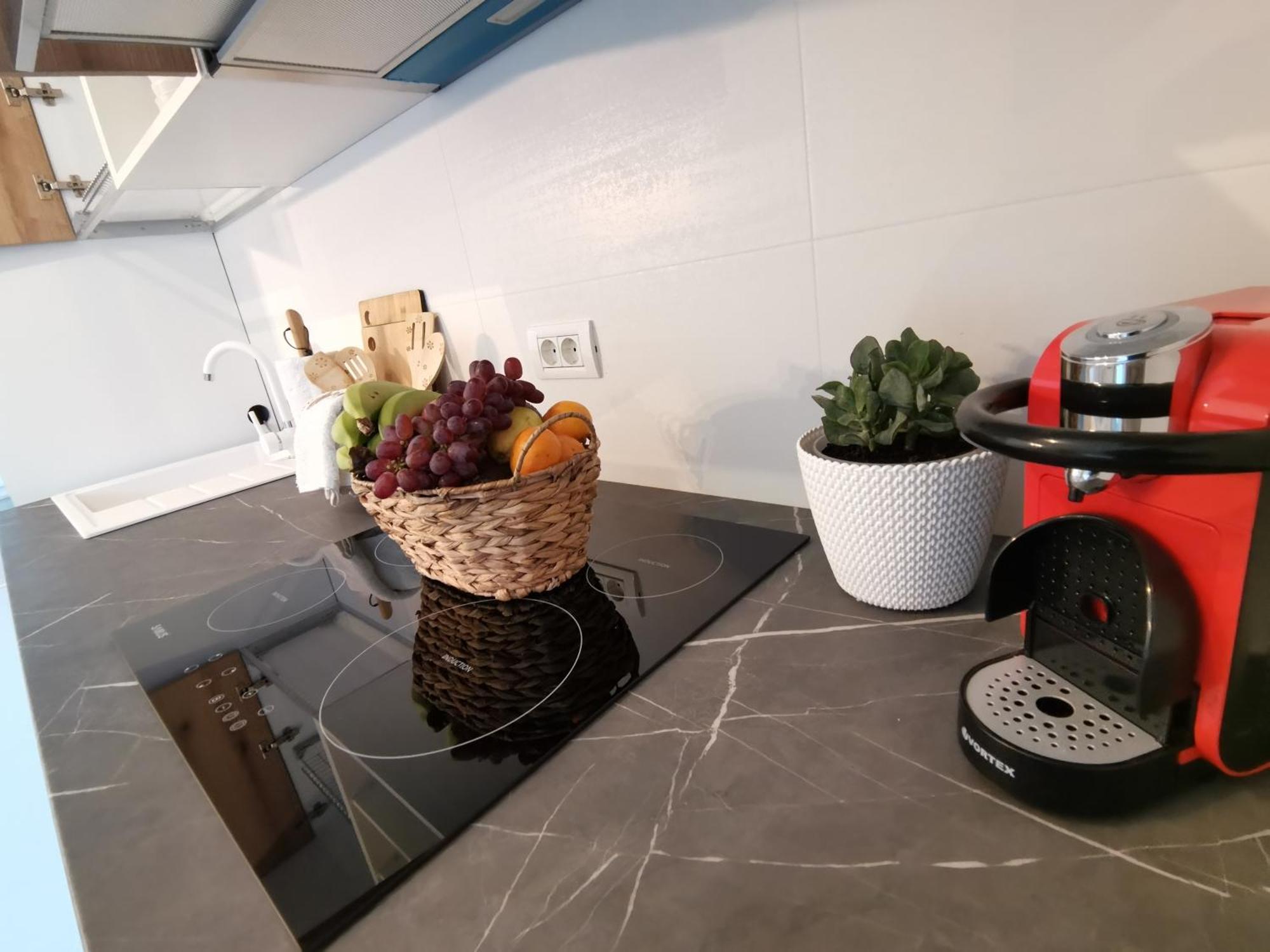 City Center Accommodation - 108 レシツァ エクステリア 写真