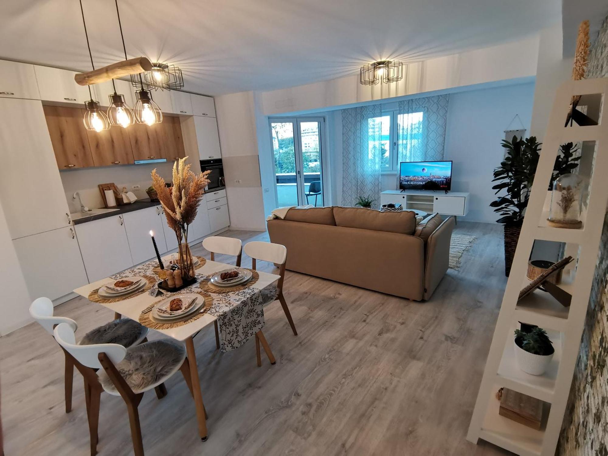 City Center Accommodation - 108 レシツァ エクステリア 写真
